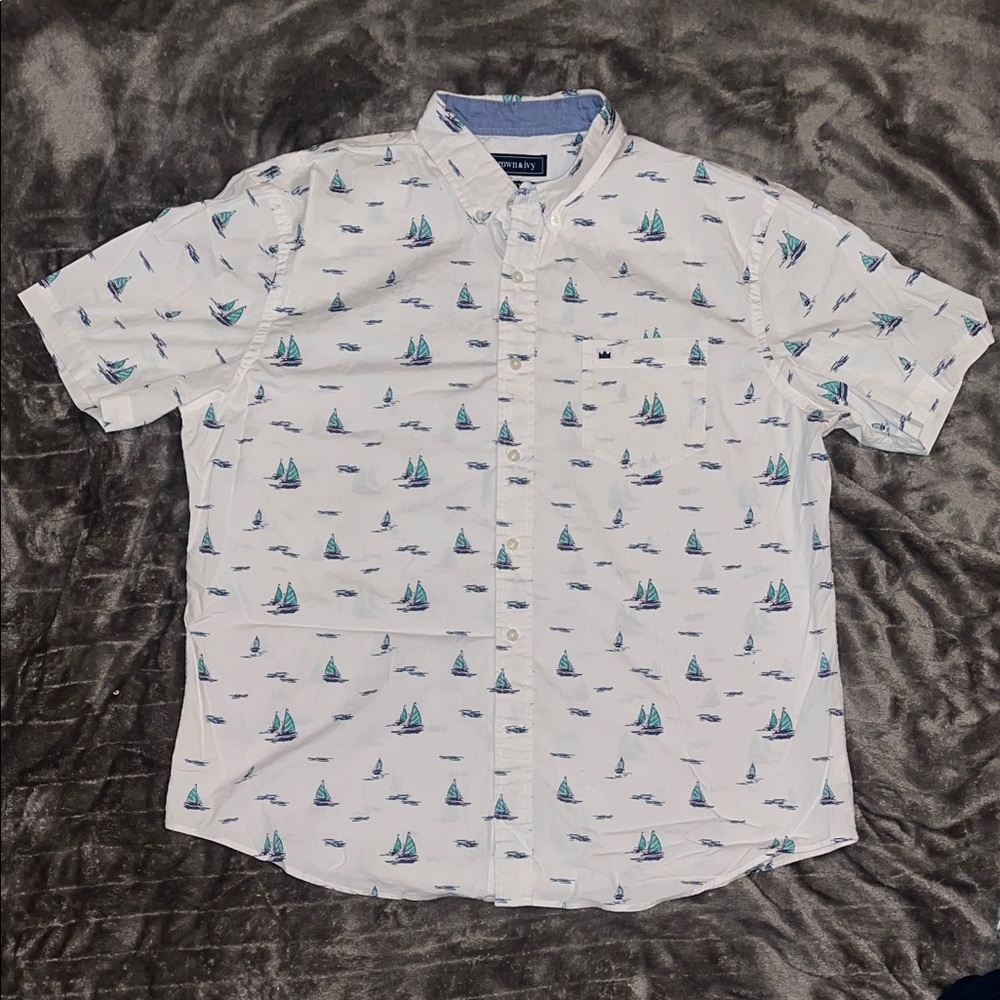 Preppy, Crown and Ivy, White button up Shirt with Sailboat Print. Size L